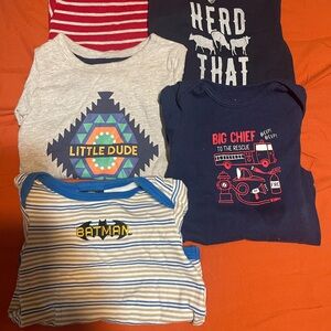 Lot of boys short sleeve onsies 6-9 Months